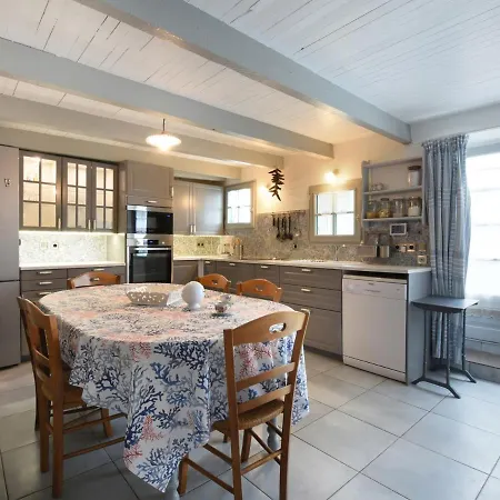 Maison Sainte-Marie-De-Re, 4 Pieces, 6 Personnes - Fr-1-258-123