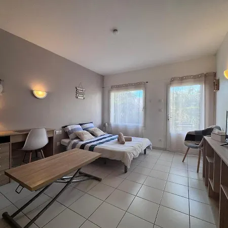 Appart-hotel Des Coquillages Kiwi Apartment Aytre